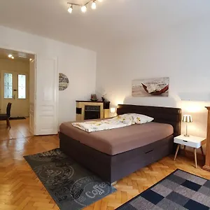 Gorgeous Viennese 10 Min To Center , Viena Austria